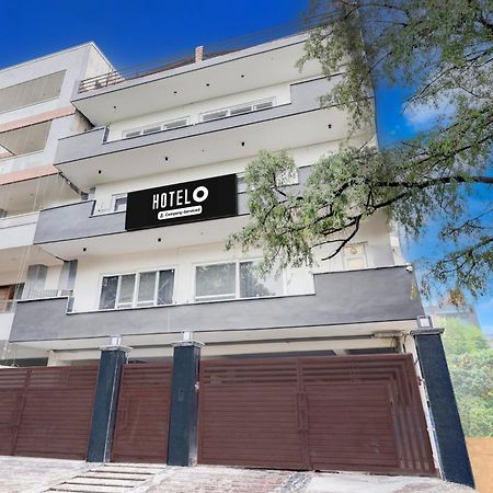 Super Hotel O Sector 43 Gurgaon Eksteriør billede