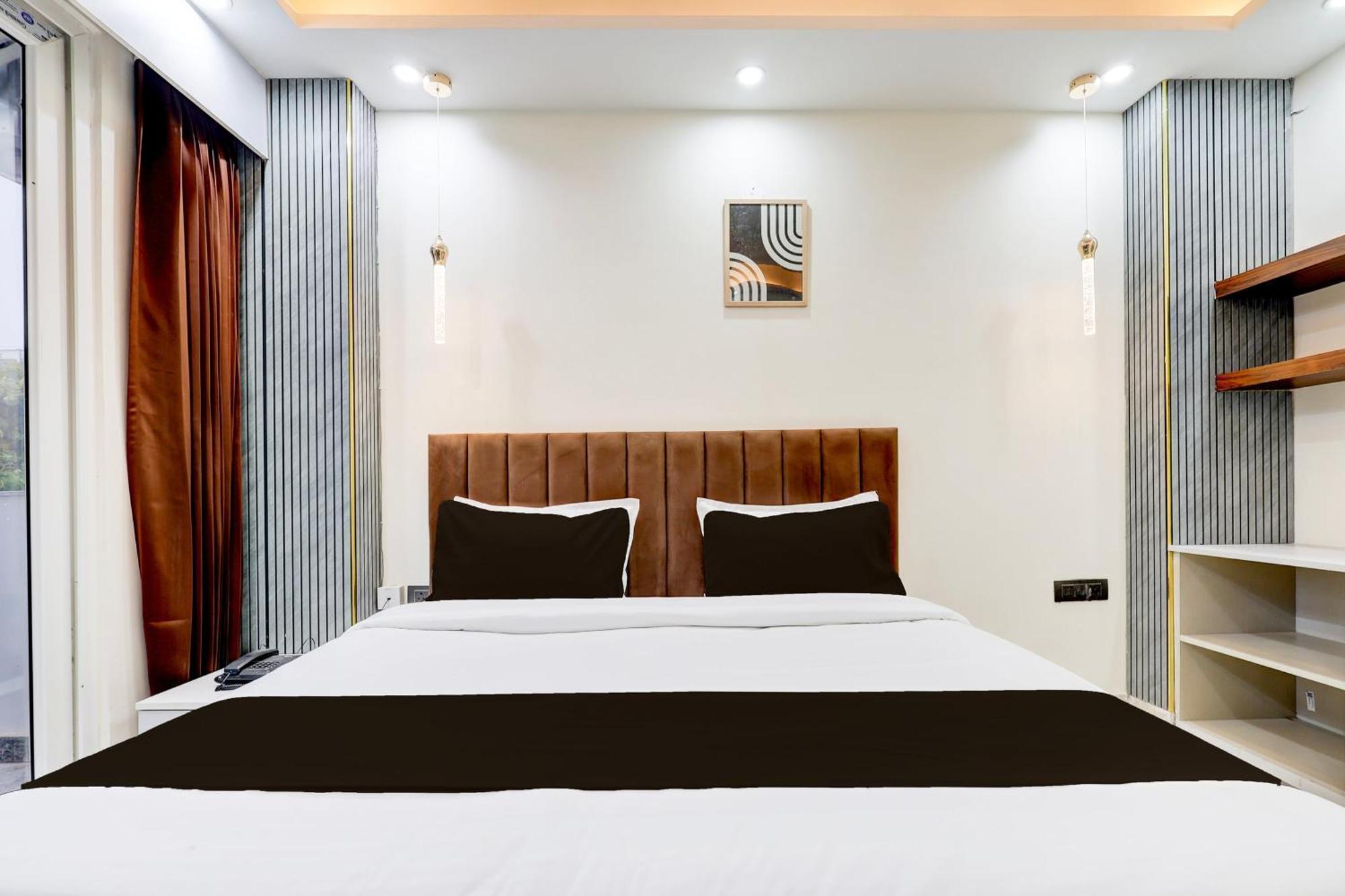 Super Hotel O Sector 43 Gurgaon Eksteriør billede