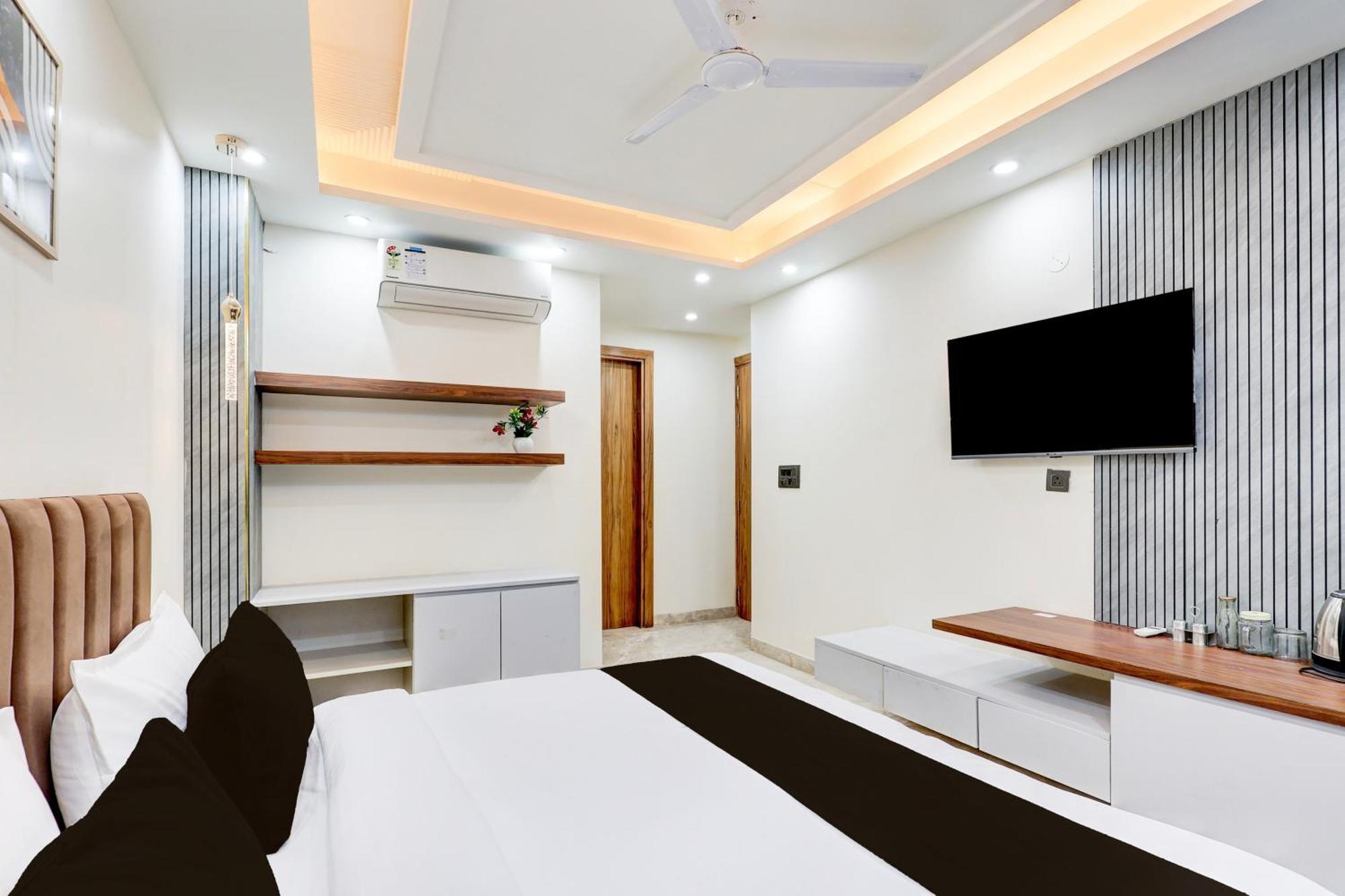 Super Hotel O Sector 43 Gurgaon Eksteriør billede