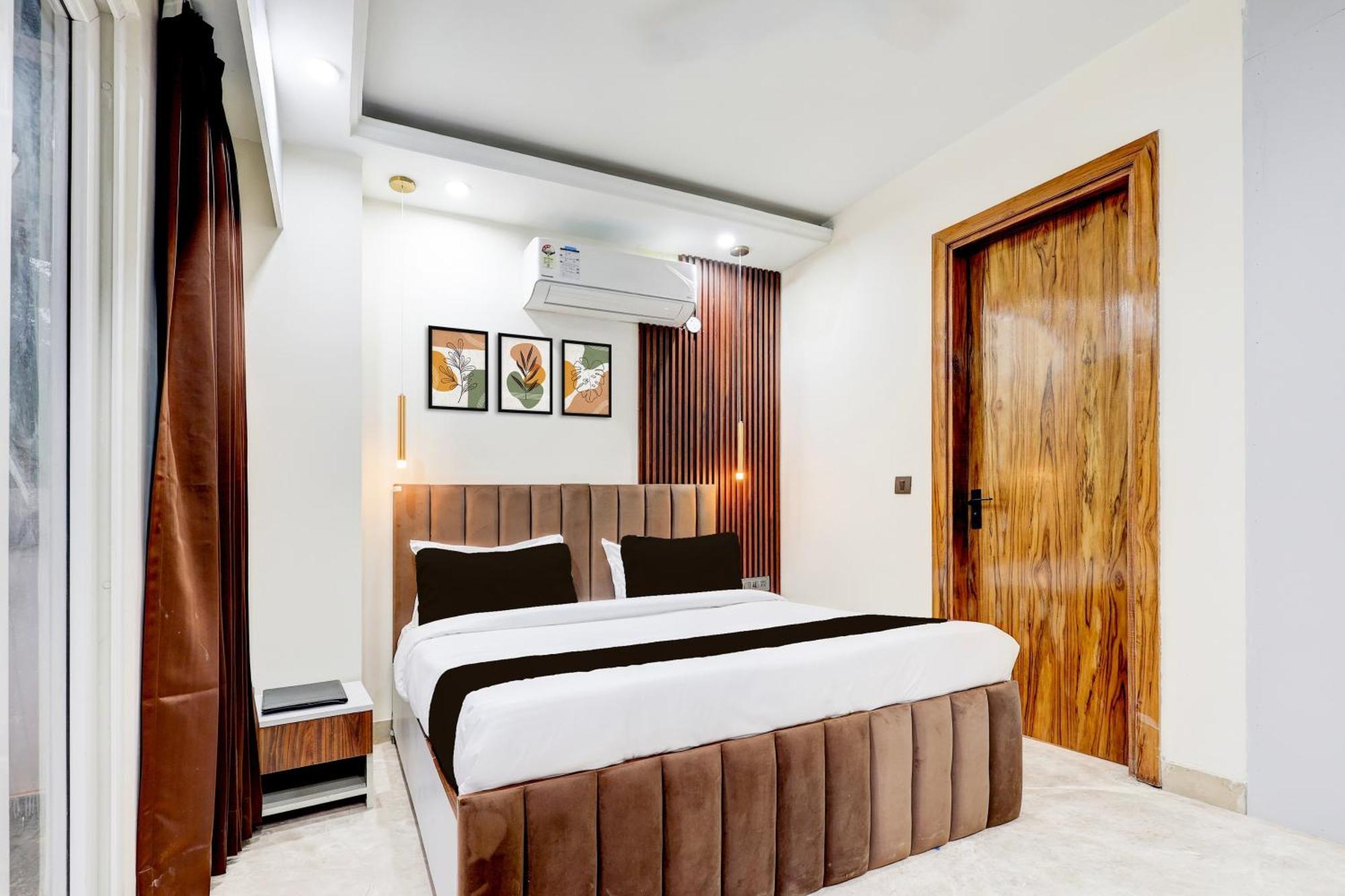Super Hotel O Sector 43 Gurgaon Eksteriør billede