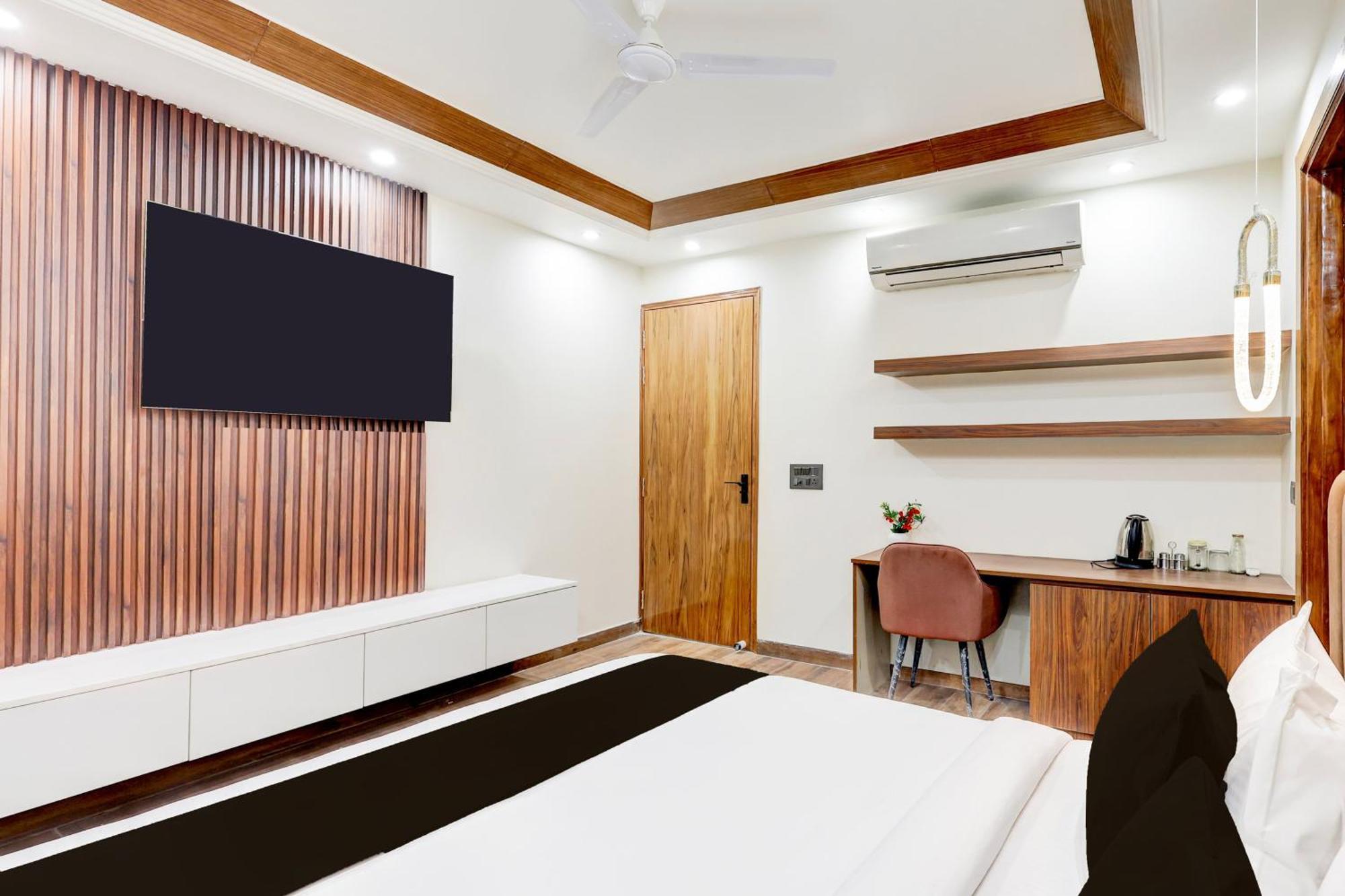 Super Hotel O Sector 43 Gurgaon Eksteriør billede